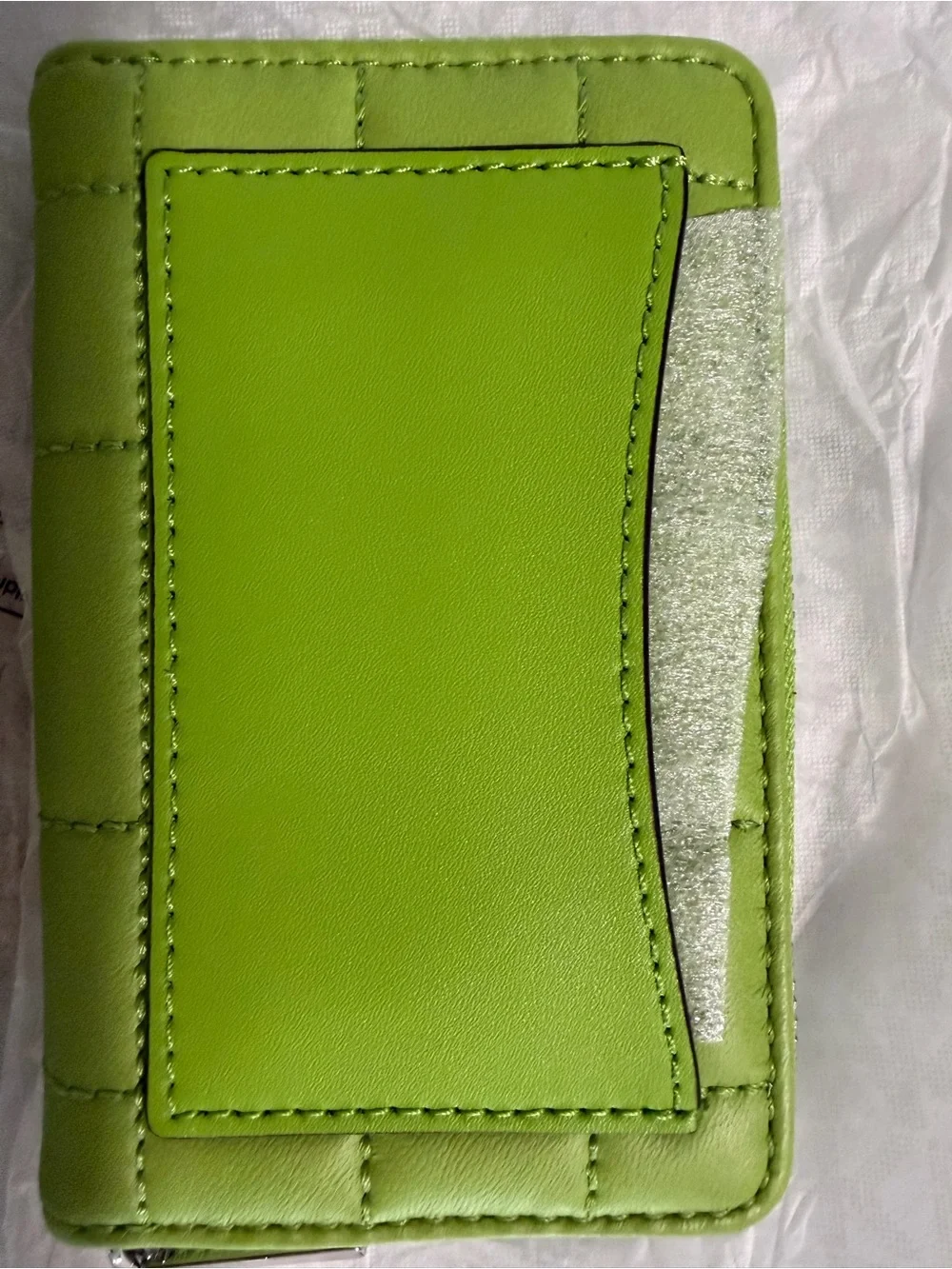 Michael Kors Lime Green Quilted Zip Card Case - Picture 2 of 5